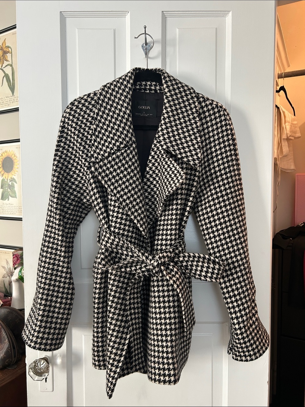 Goelia Wool Black & White Houndstooth Belted Peacoat. EUC.